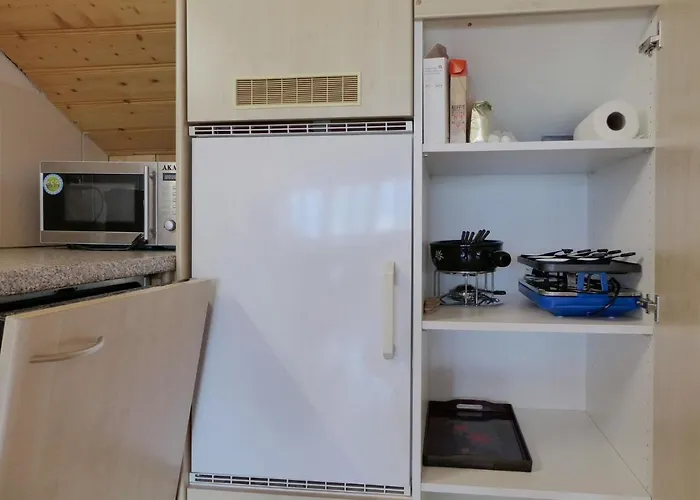 Grossen By Interhome * 弗鲁蒂根